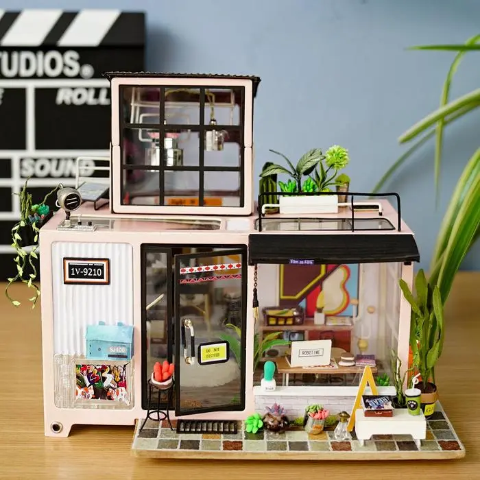 Robotime Türkiye'de Minyatür Ev Kitleri ve Daha Fazlası